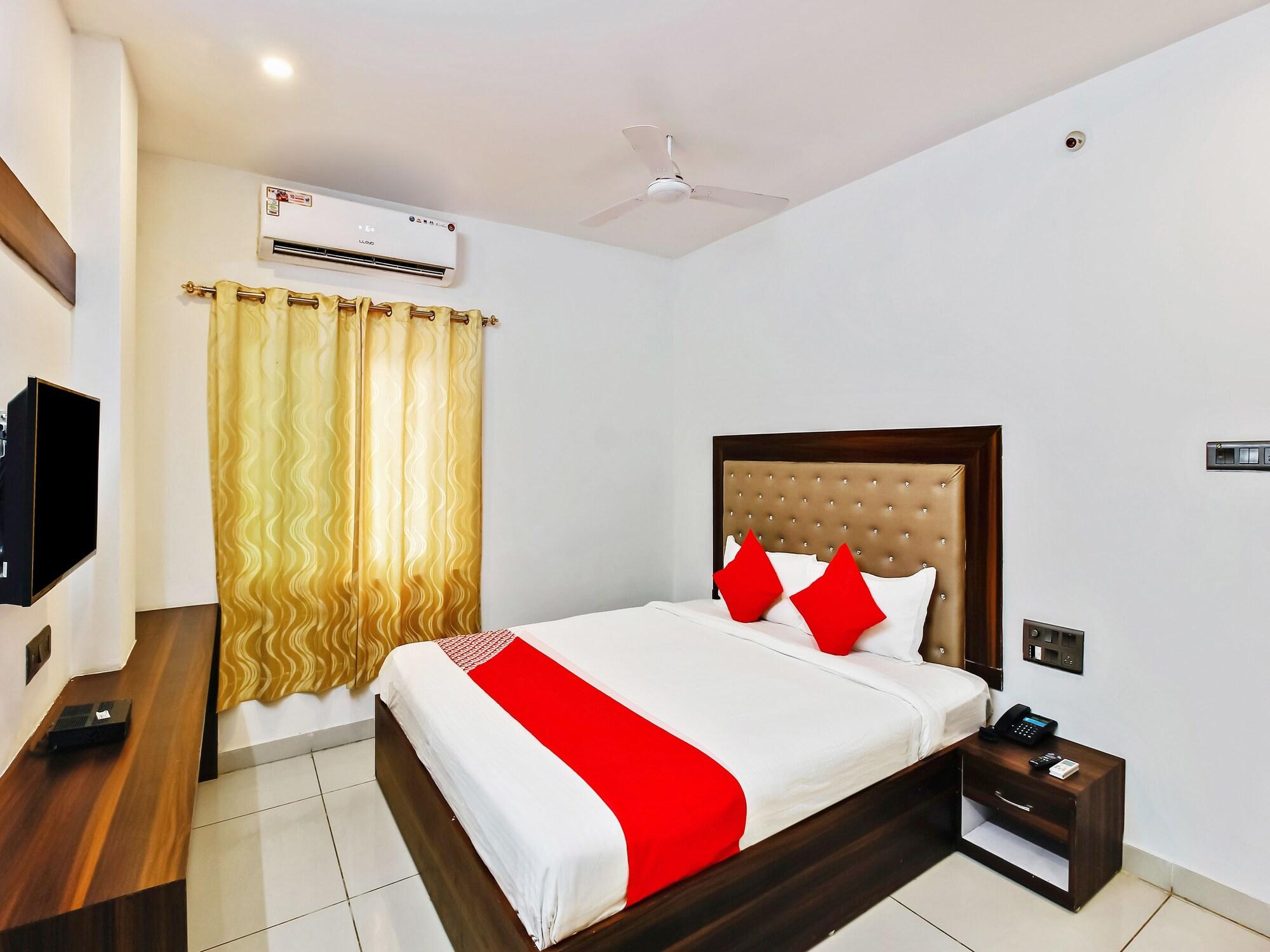 Oyo 29131 Hotel Mn Grand Шамшабад Экстерьер фото