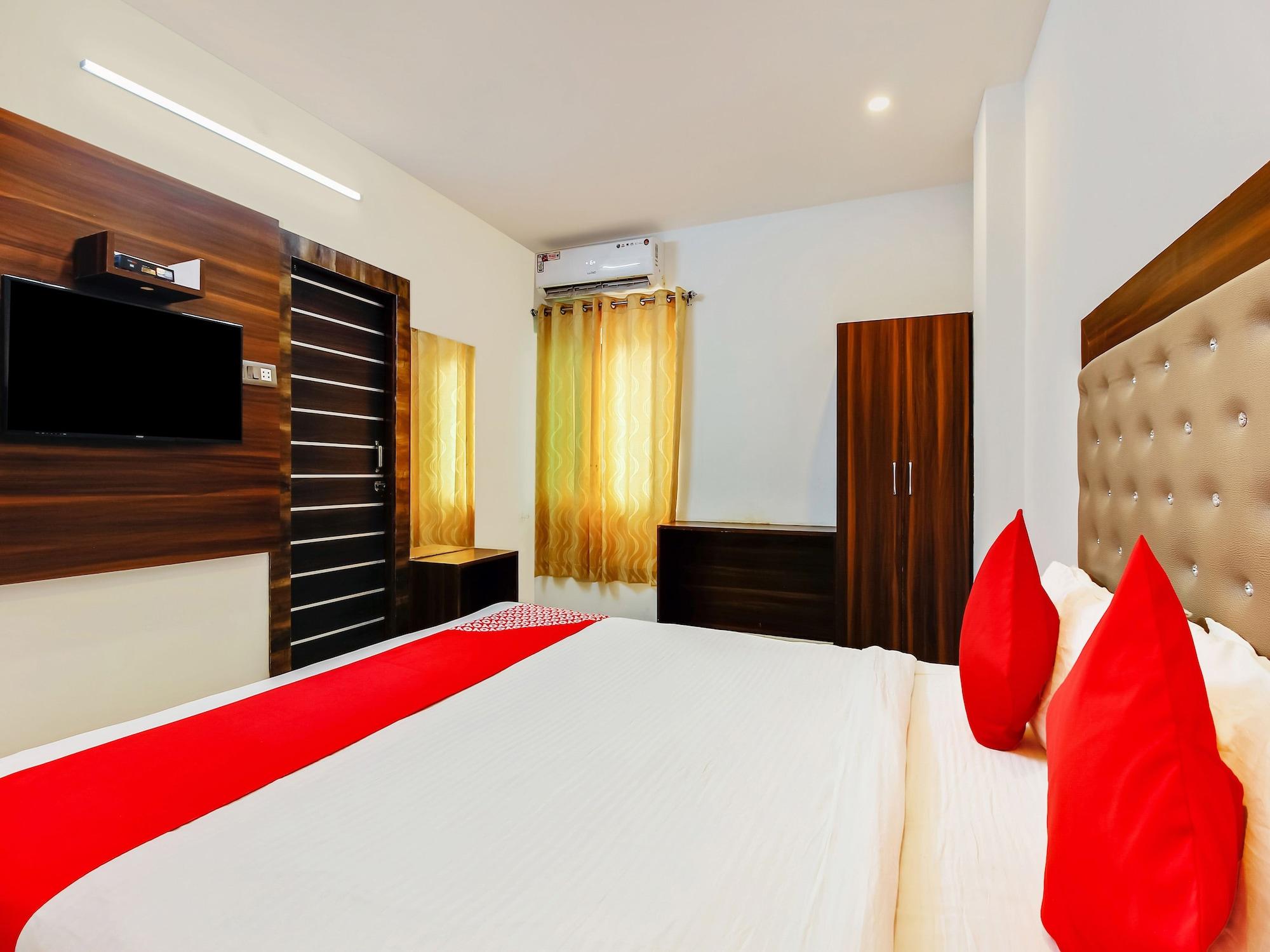 Oyo 29131 Hotel Mn Grand Шамшабад Экстерьер фото