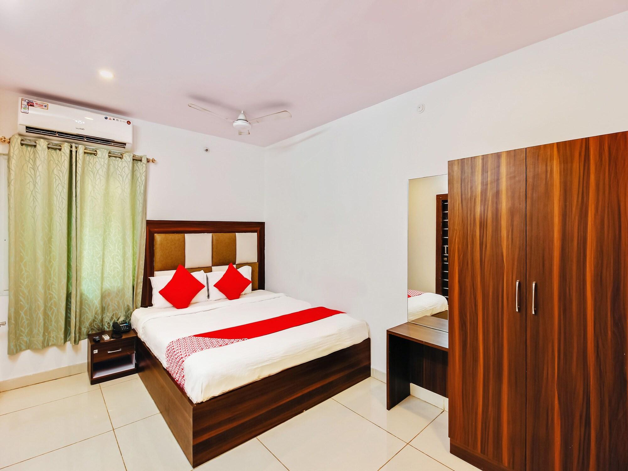 Oyo 29131 Hotel Mn Grand Шамшабад Экстерьер фото
