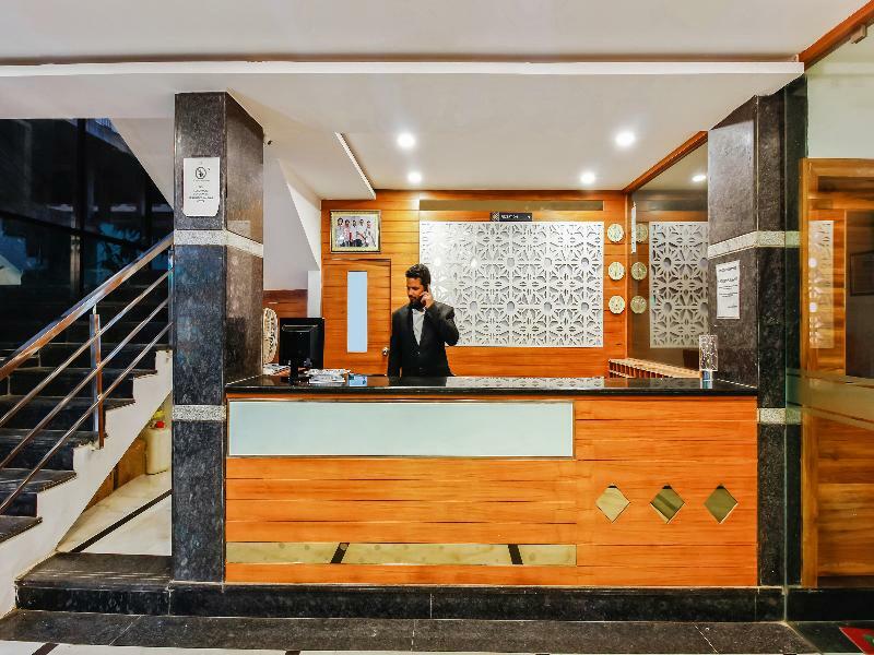 Oyo 29131 Hotel Mn Grand Шамшабад Экстерьер фото